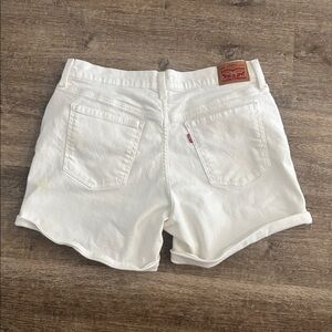 Levi's White Denim Mid Length shorts SizeW32